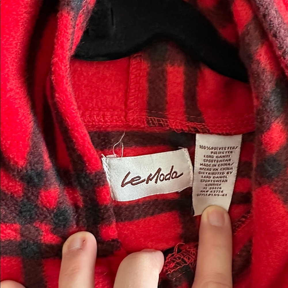 Le Moda Red and Black Plaid Hooded Poncho, One Size - Picture 4 of 9